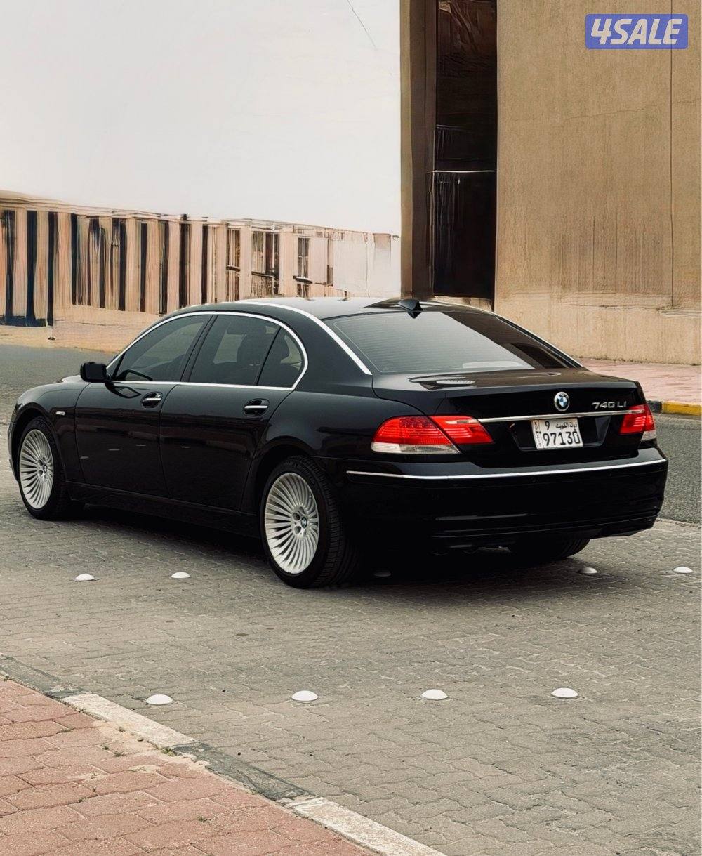 740Li / 8 cylinder11