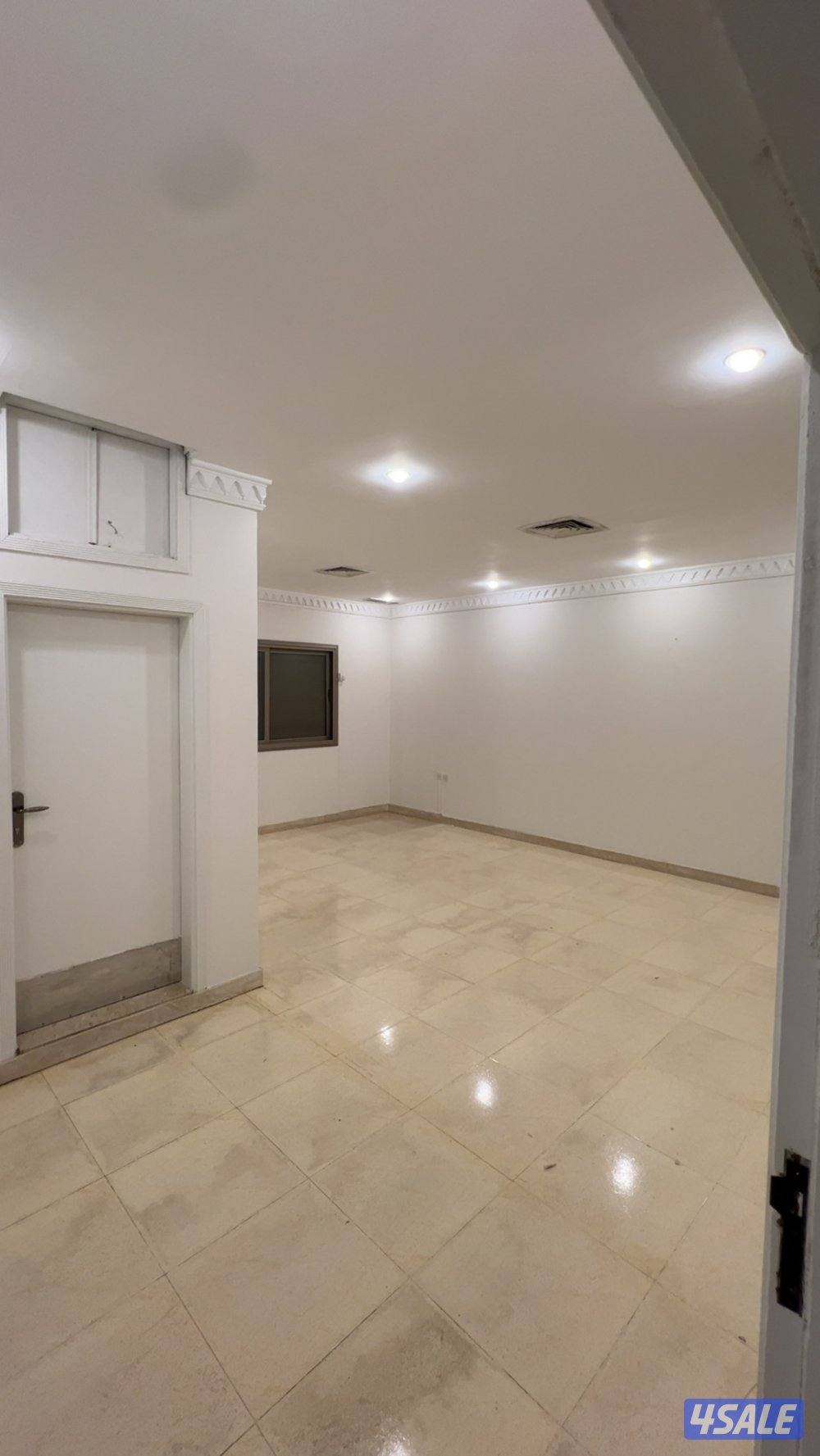 شقه للإيجار في الزهراء1