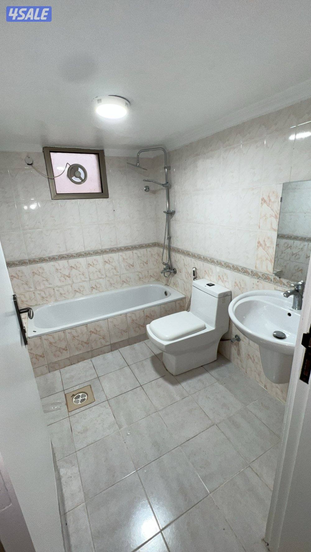 شقه للإيجار في الزهراء4