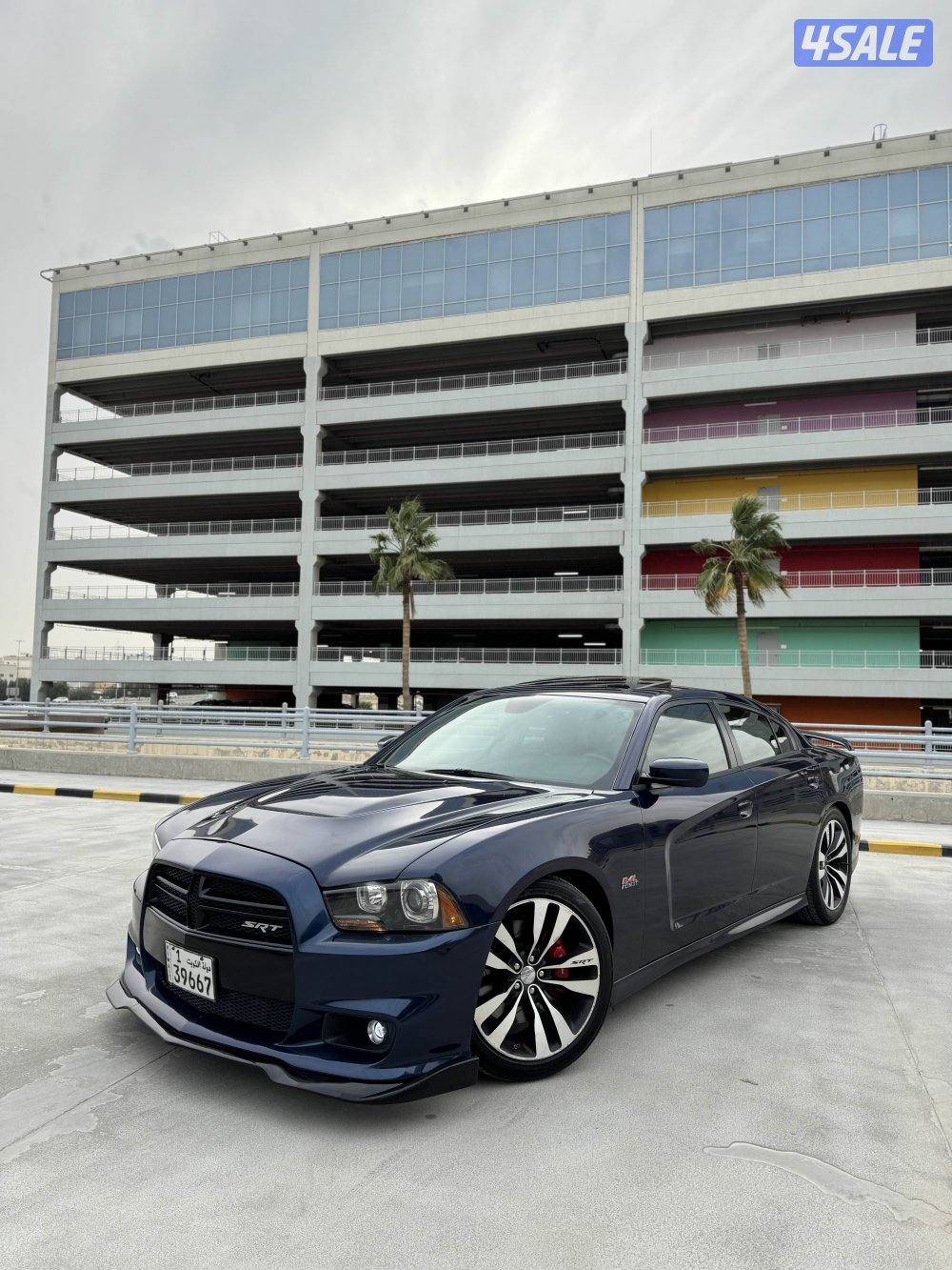 تشارجر srt8  2013 بحالة الوكالة0