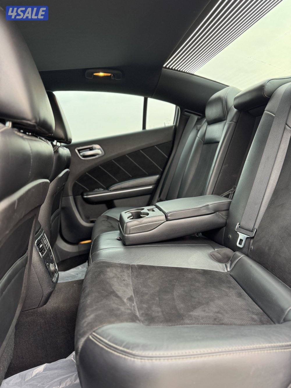 تشارجر srt8  2013 بحالة الوكالة9