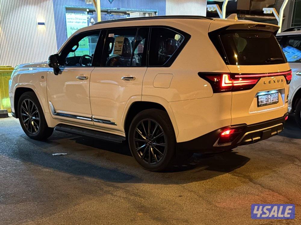 لكزس اف سبورت مديل 2022 ماشي 80 الف1