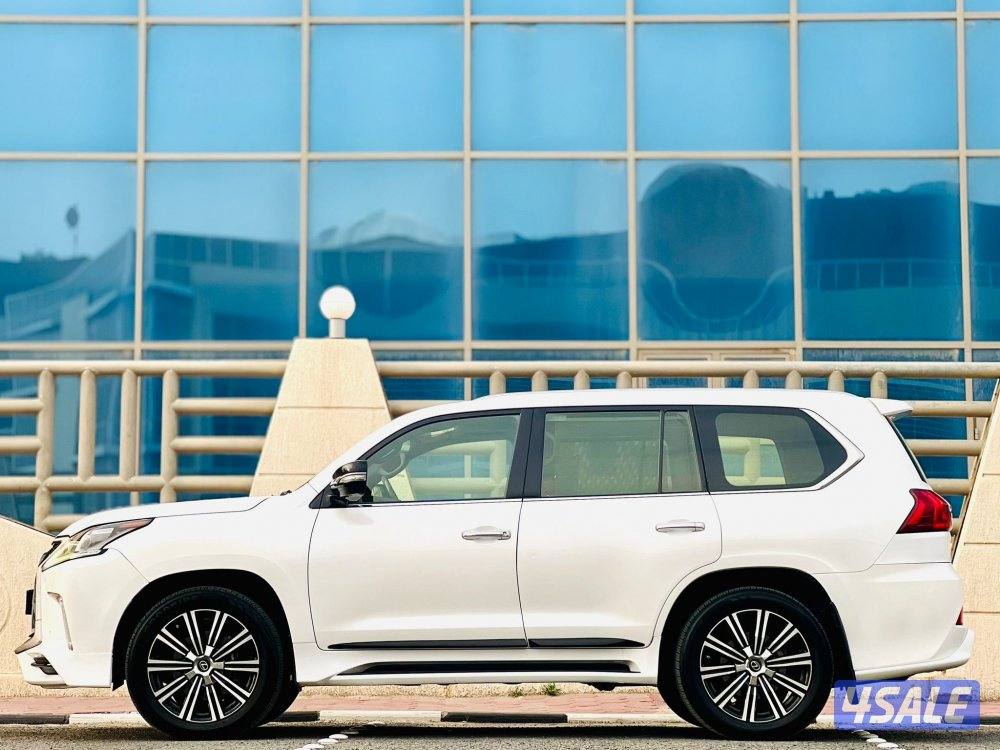 جيب لكزس 20183