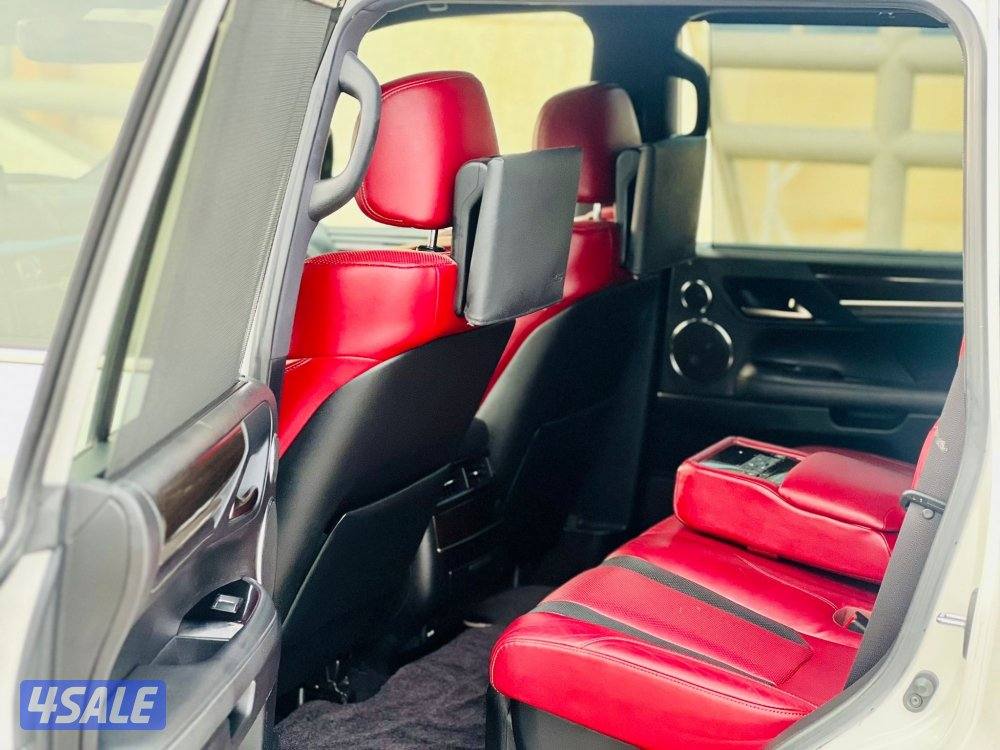 جيب لكزس 20188