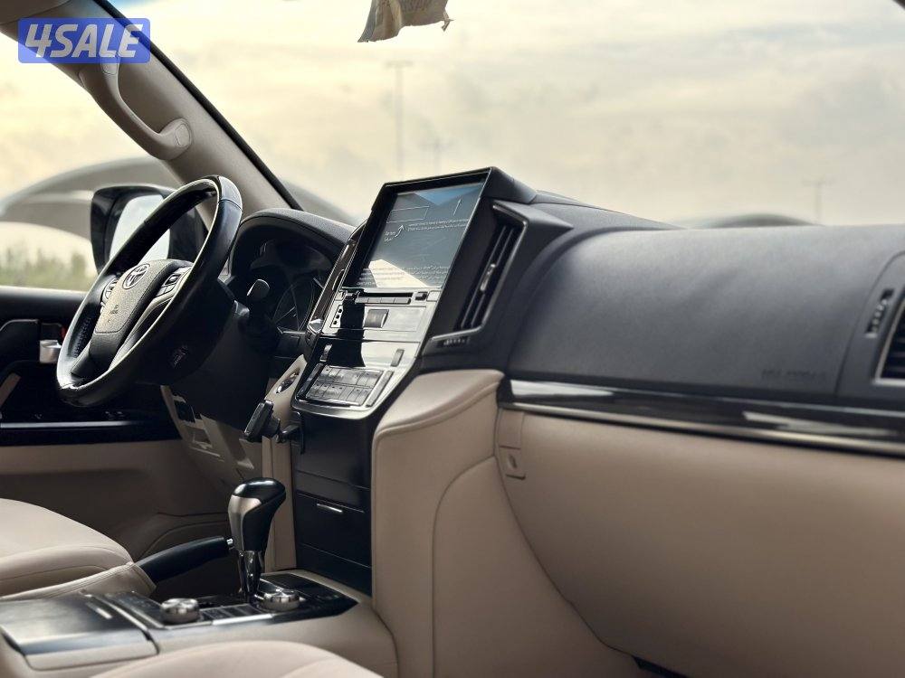 معرض القمة🚩8