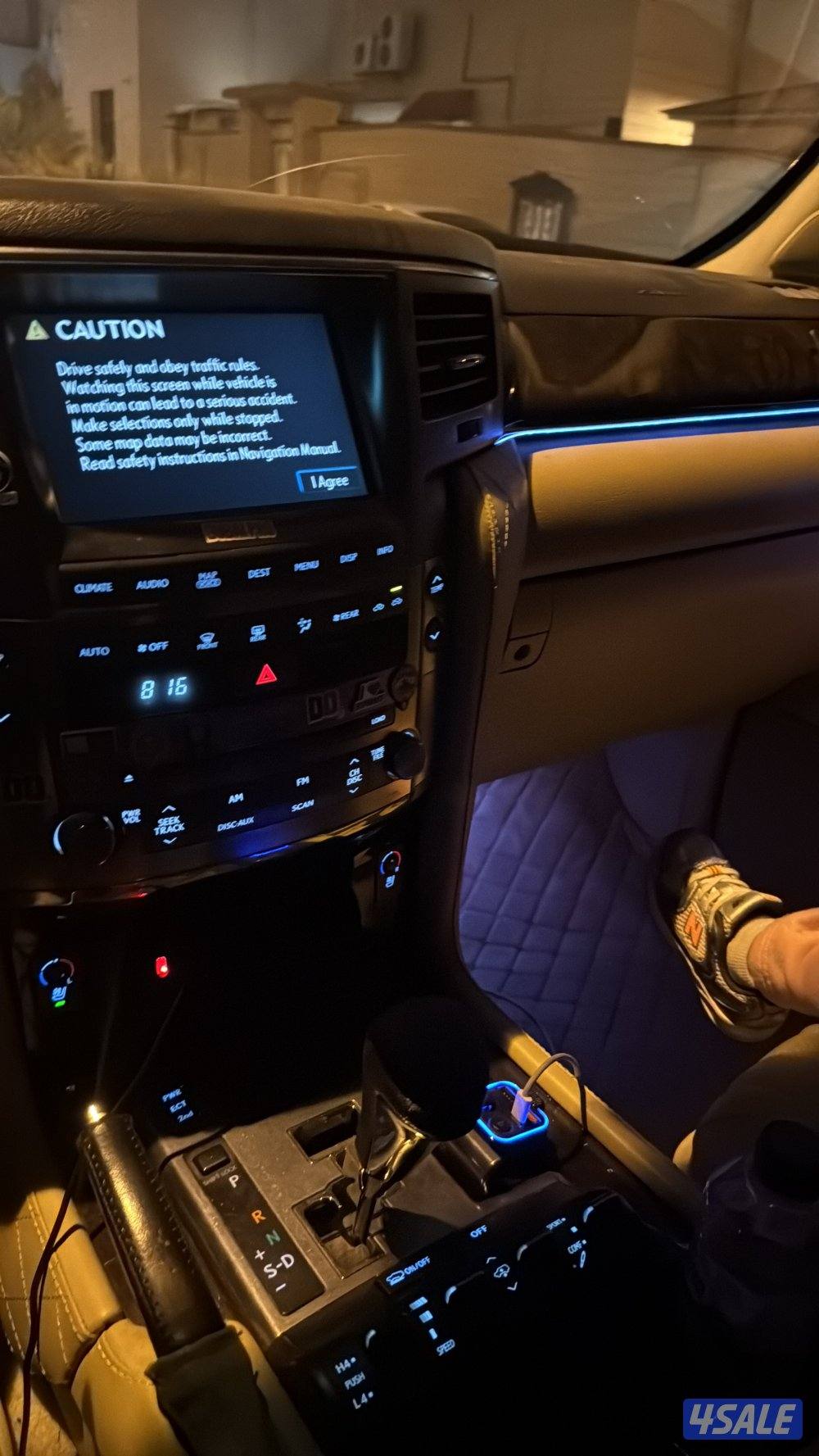 للبيع جيب لكسز lx 2009 مجدد 2021 من برا من داخل فقط السكان والعداد0