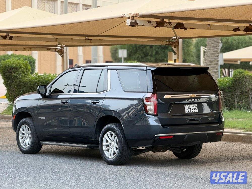 للبيع ؛ تاهو LS موديل : 2021 عداد : 120 الف3