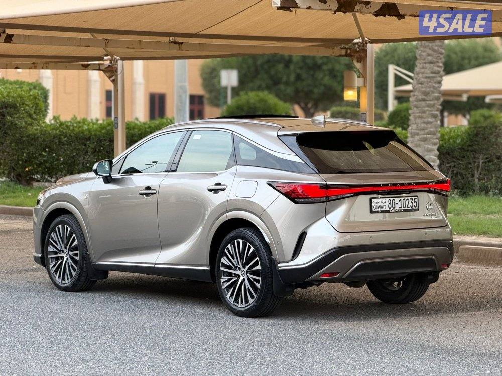 للبيع : لكزس RX350  موديل : 2024 عداد : 30 الف4