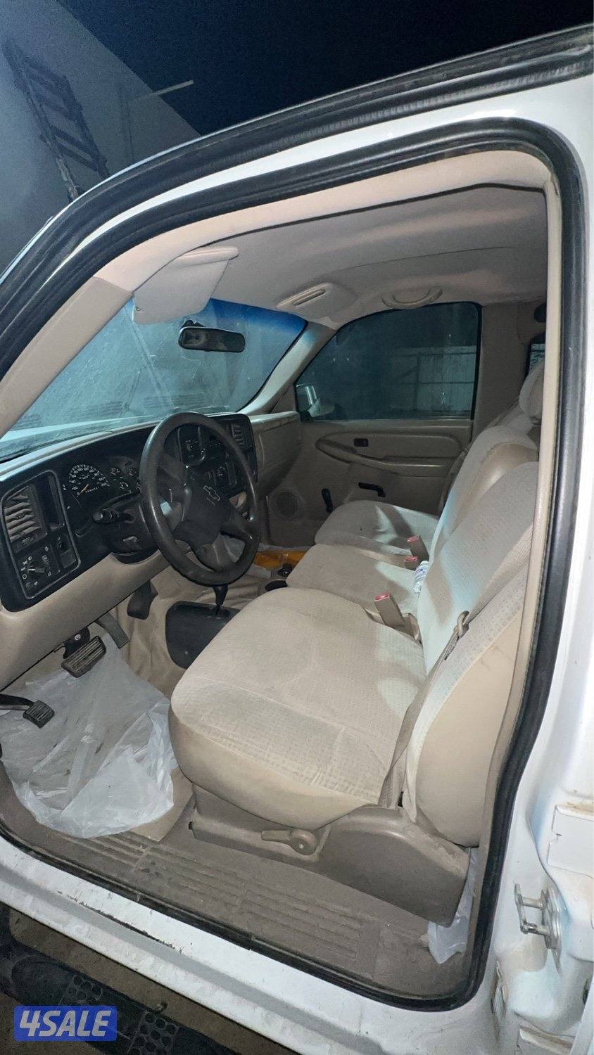 وانيت سلفرادو ٢٠٠٦ ماشي ٣٠٠ غمارتين1