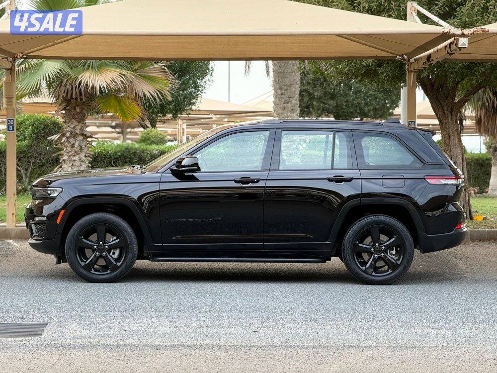 للبيع : جراند شيروكي موديل : 2023 عداد: 68 الف1