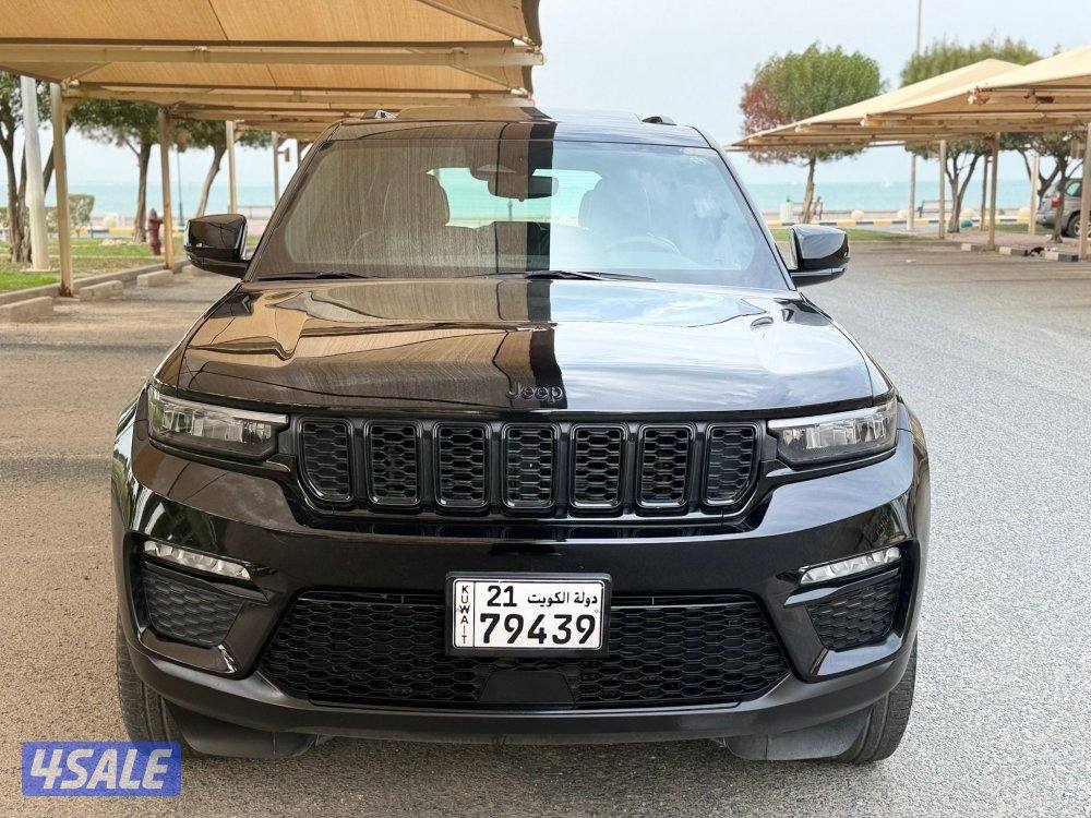 للبيع : جراند شيروكي موديل : 2023 عداد: 68 الف5