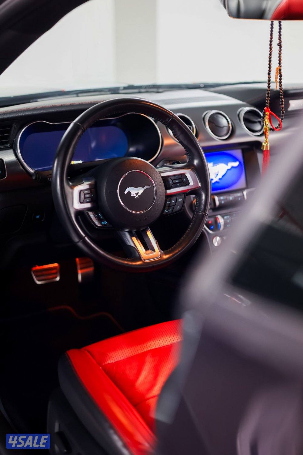 Ford -  Mustang - Two Tone - Black and Purple2