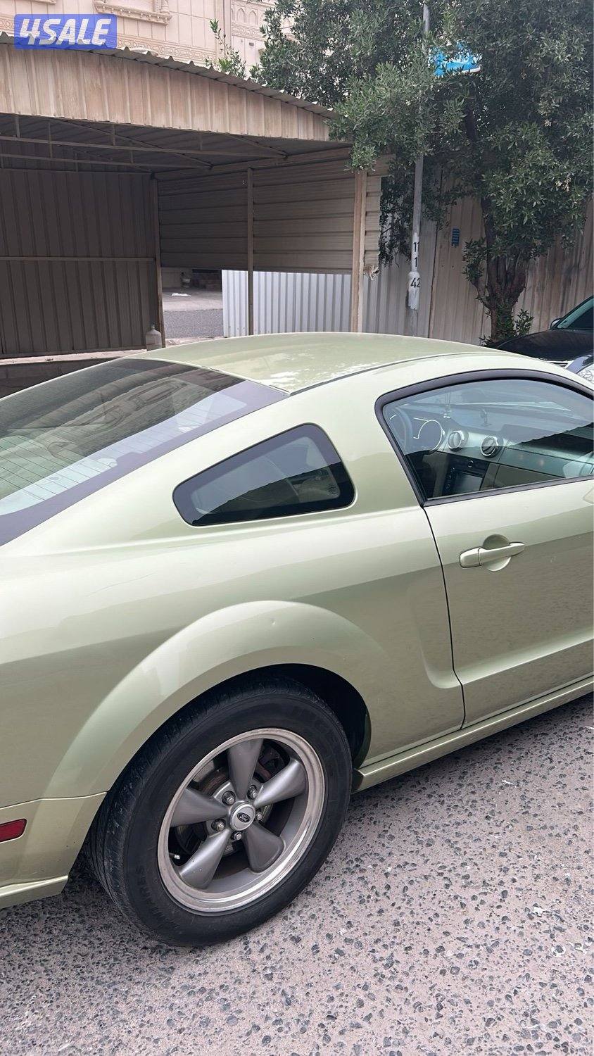 للبيع موستنغ ٢٠٠٦ قير عادي3