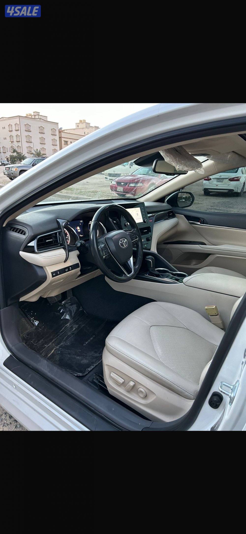 للبيع تيوتا كامري 2022 كامله بانوراما ليمتد 6 سلندر2