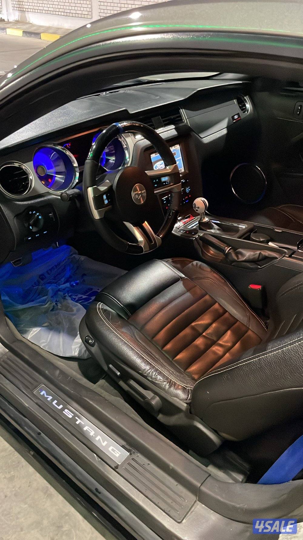 للبيع موستنق 5.0 قير عادي شاصي (جيد)3