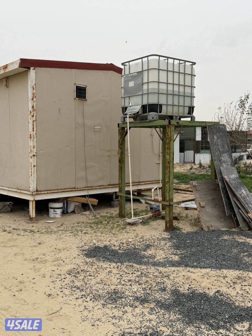 المكان في الوفره الشاليه مايحتاج شي بس صبغ خفيفه من الخارج3