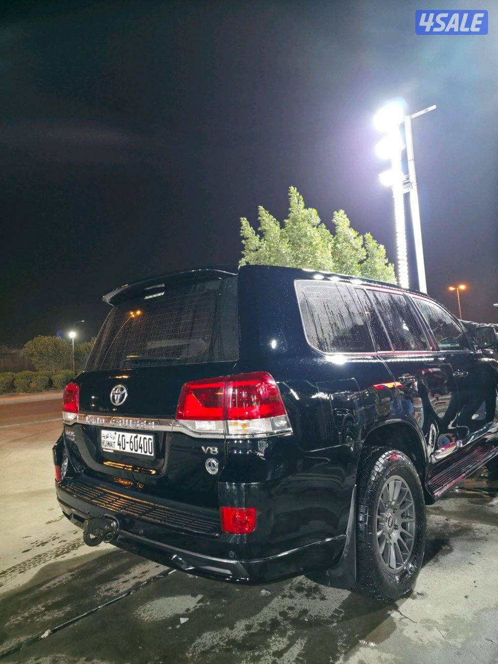 land cruiser 2017 gxr black edition lc200 لاند كروزر ٢٠١٧ بلاك ايدشن1