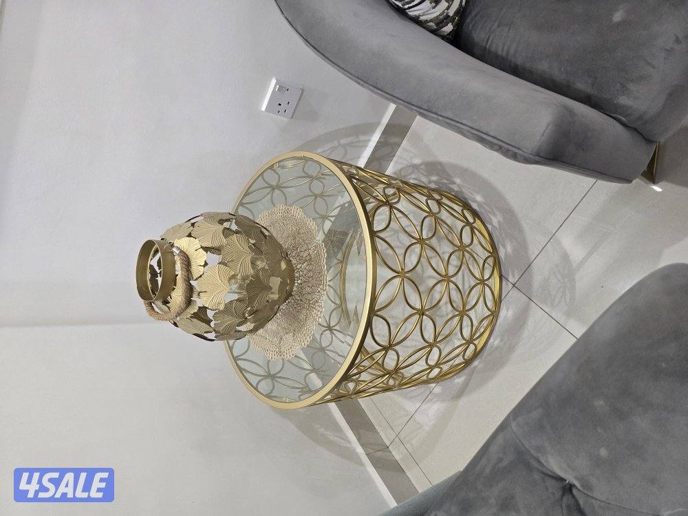 طاولات فخمة من هوم سنتر3