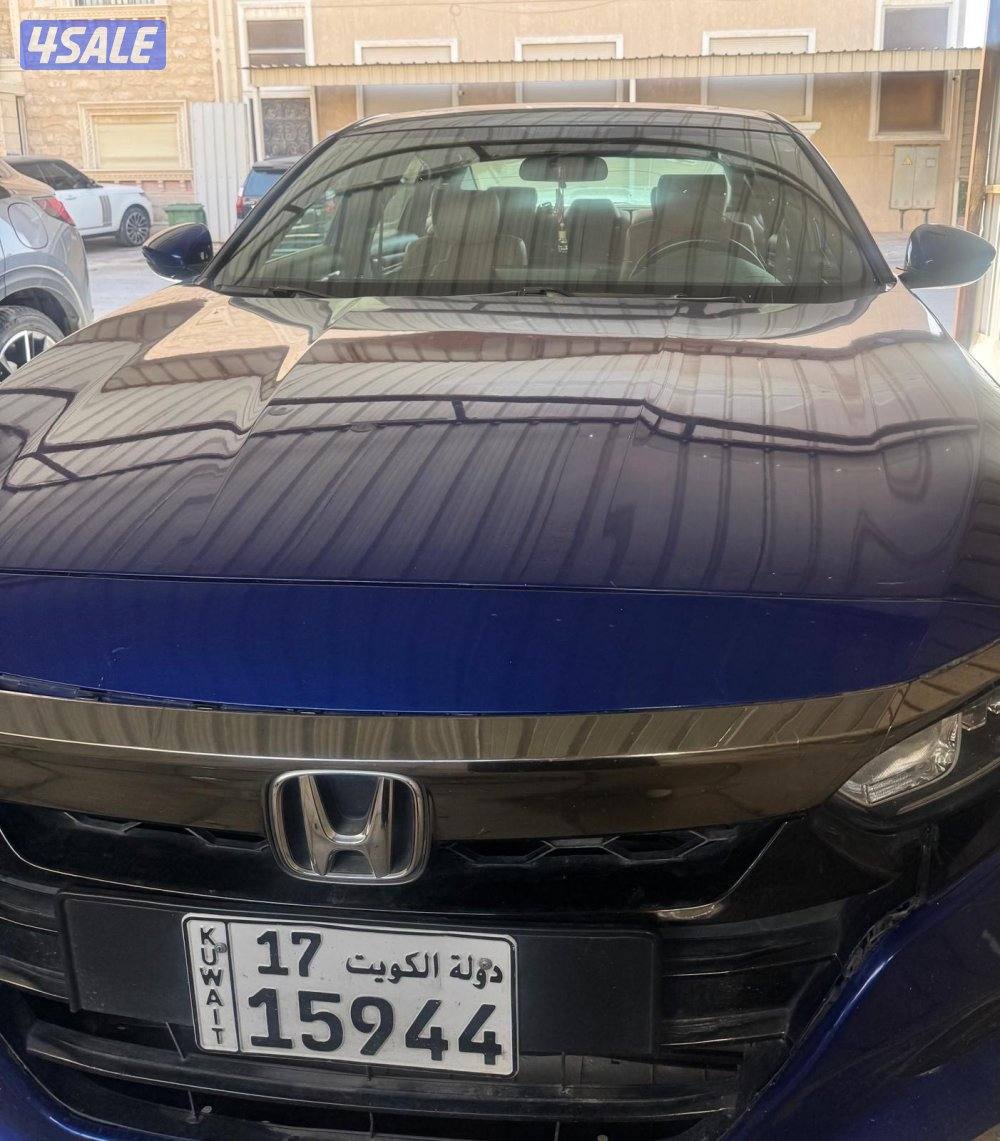 للبيع اكورد موديل ٢٠١٩ شرط الفحص المالك الاول ماشيه ١٧٨ الف تواصل واتس0