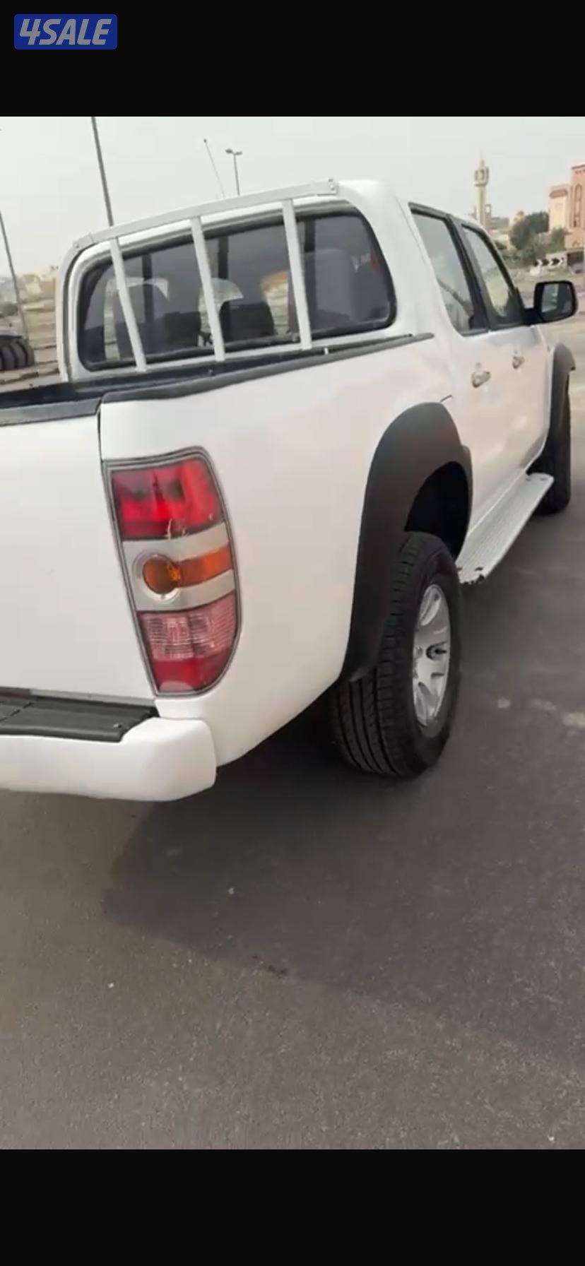 وانيت مازدا دبل قير  مصبوغ عام  ماشي ٢١١الف البيع علي فحصه0