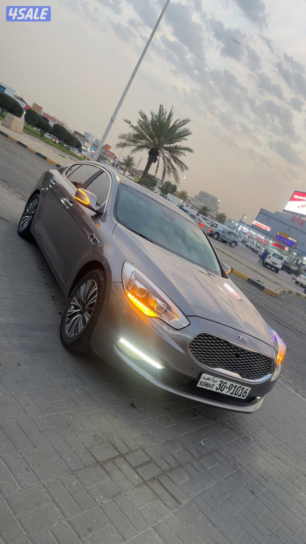 للبيع كيا كوريس vip شرط الفحص بلكامل5