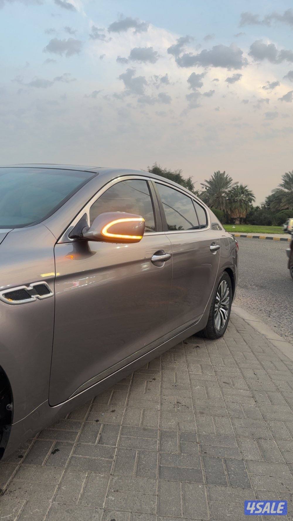 للبيع كيا كوريس vip شرط الفحص بلكامل6