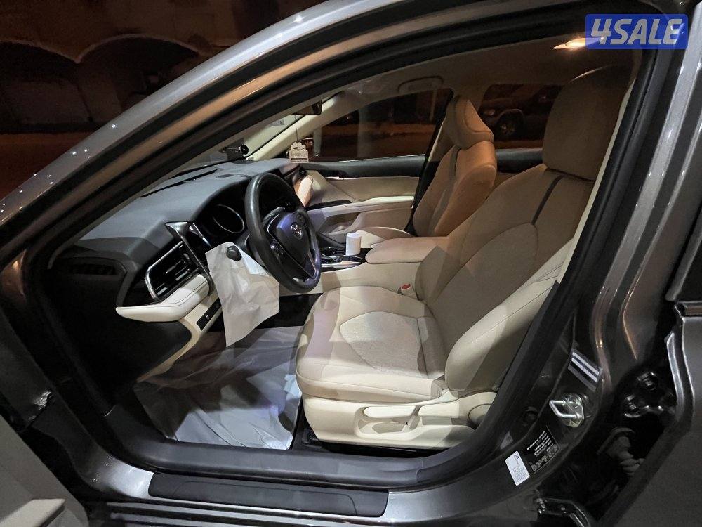 كامري LE 2024 بحالة الوكاله ماشي 43 الف2