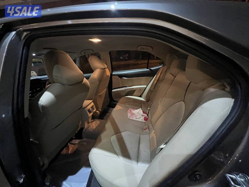 كامري LE 2024 بحالة الوكاله ماشي 43 الف3