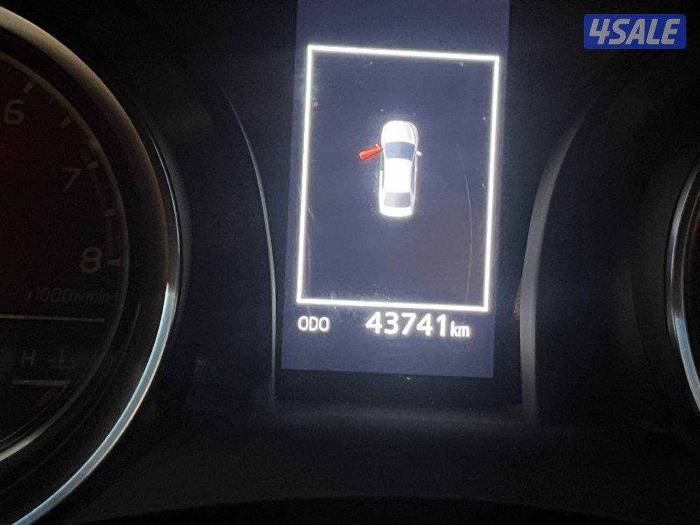 كامري LE 2024 بحالة الوكاله ماشي 43 الف9