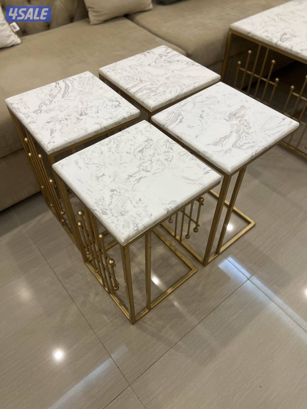 بيعه سريعه طاولة تقديم رخام كبيره مع ٤ حجم صغير0