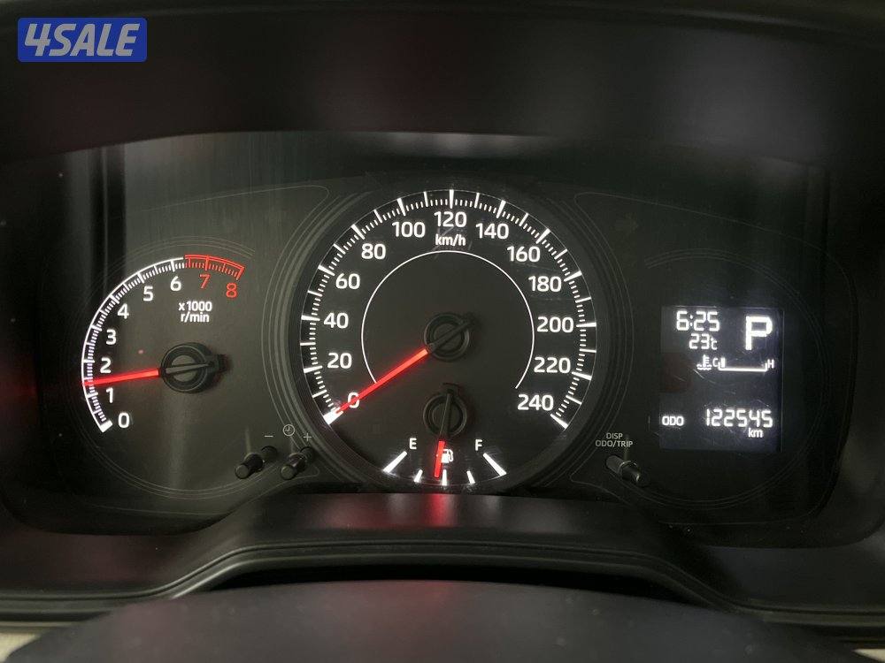 TOYOTA COROLLA 1.6L XLI STD OPTION6