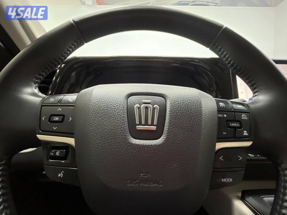 TOYOTA CROWN HYBRID7