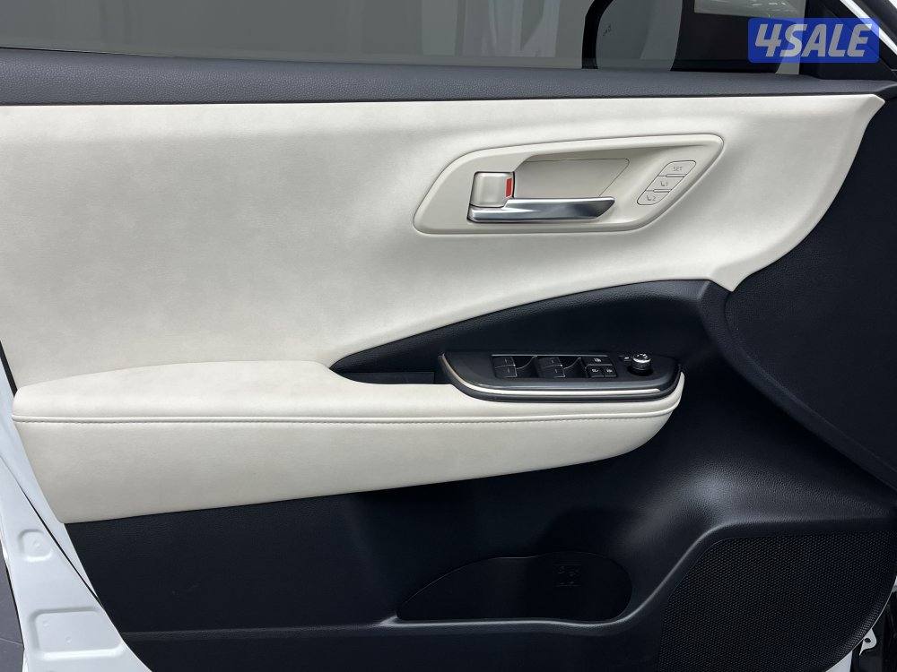 TOYOTA CROWN HYBRID10