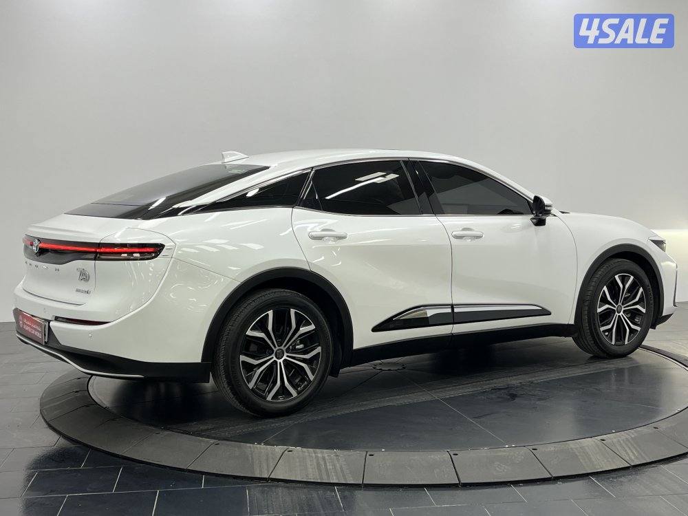 TOYOTA CROWN HYBRID14