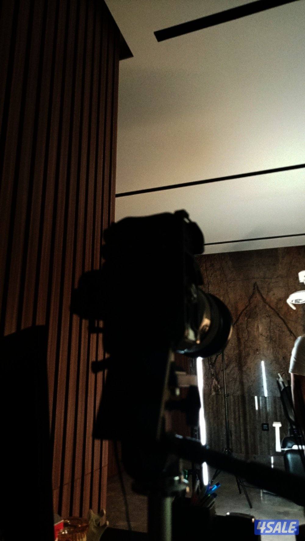 مصور ومونتير ارغب بعمل ب قنوات اخباريه أو شركات...1