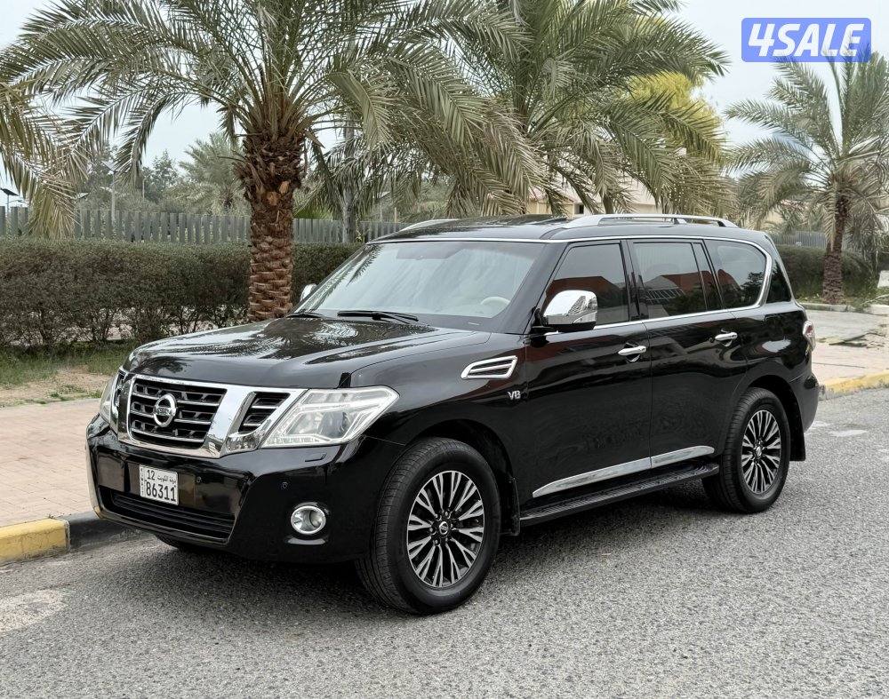 Patrol Platinuim 181km model 2014 V8 original paint full option0