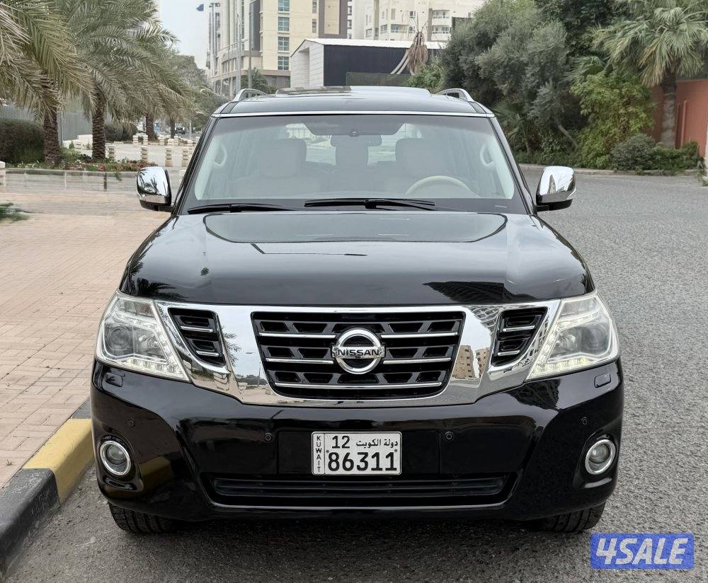 Patrol Platinuim 181km model 2014 V8 original paint full option9