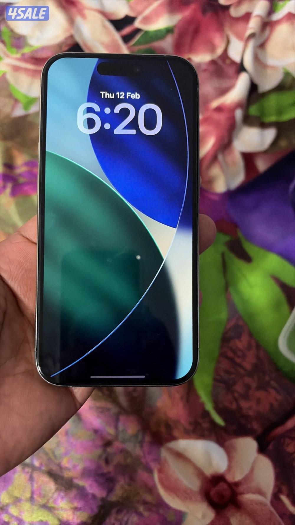 Iphone 15 pro in very good condition 256gb 100% battery no box5