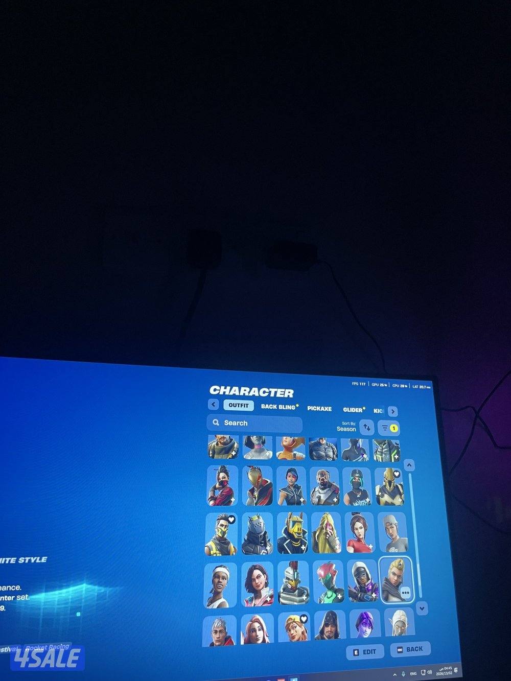 حساب فورتنايت من السيزون الثاني 216 سكن 281 شنطه 246 اكس 185 مضلة8