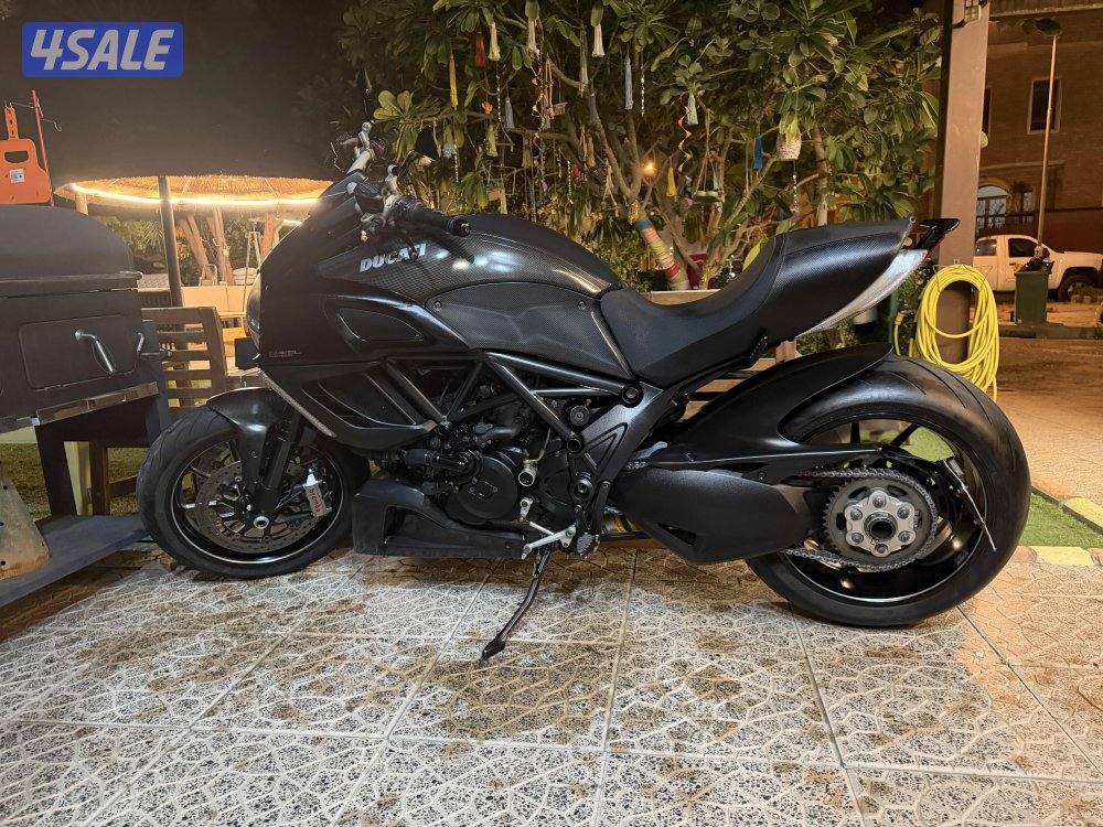 للبيع او للبدل دوكاتي ديافيل مخزن5
