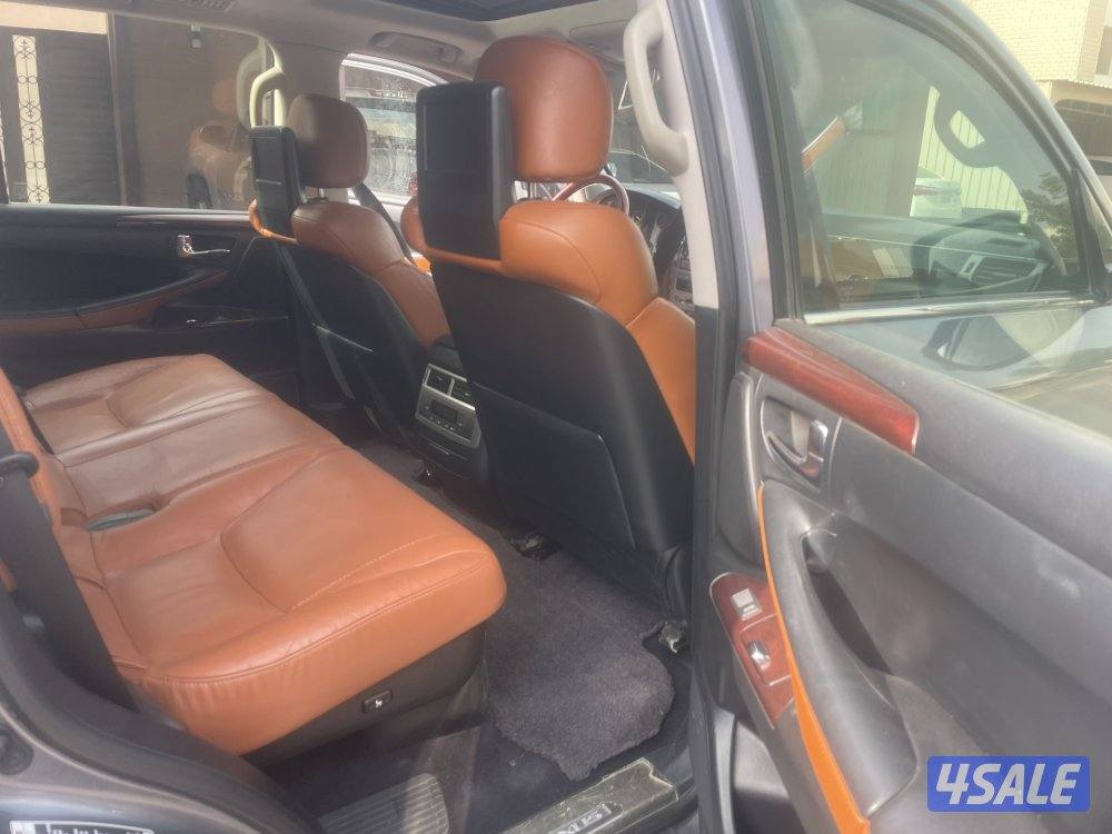 للبيع. لكزس الدرجه الاوله  موديل 2012 ماشي5605