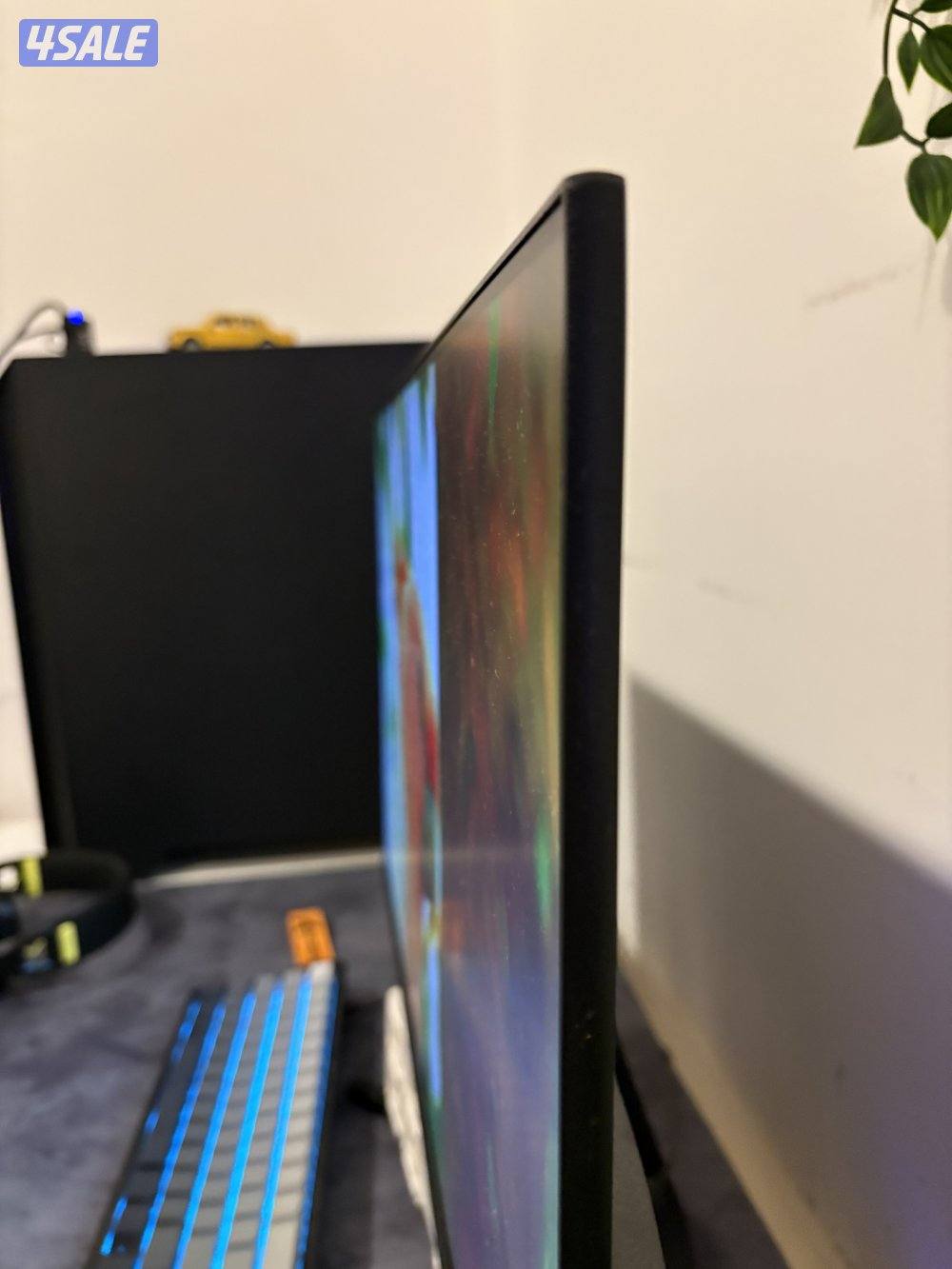 شاشه قيمنق 180 hz0