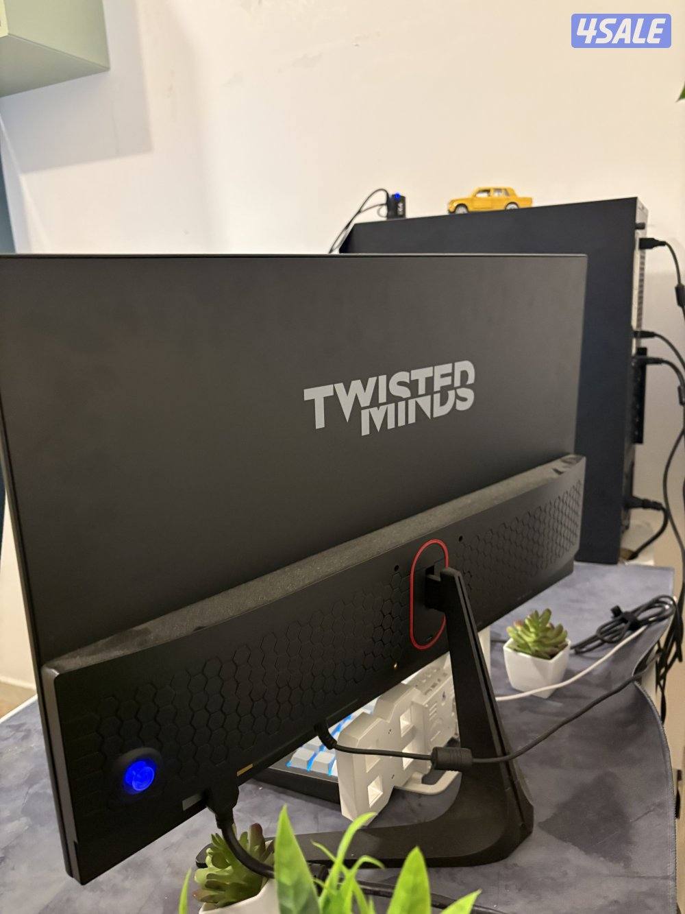 شاشه قيمنق 180 hz1