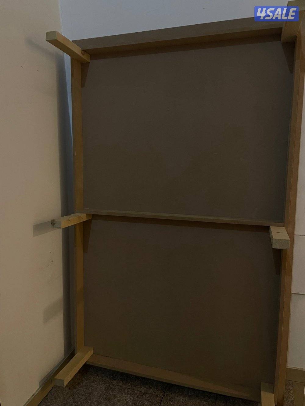 سرير ايكيا نفر و نص. السعر10دك Ikea bed. Price 10KD3