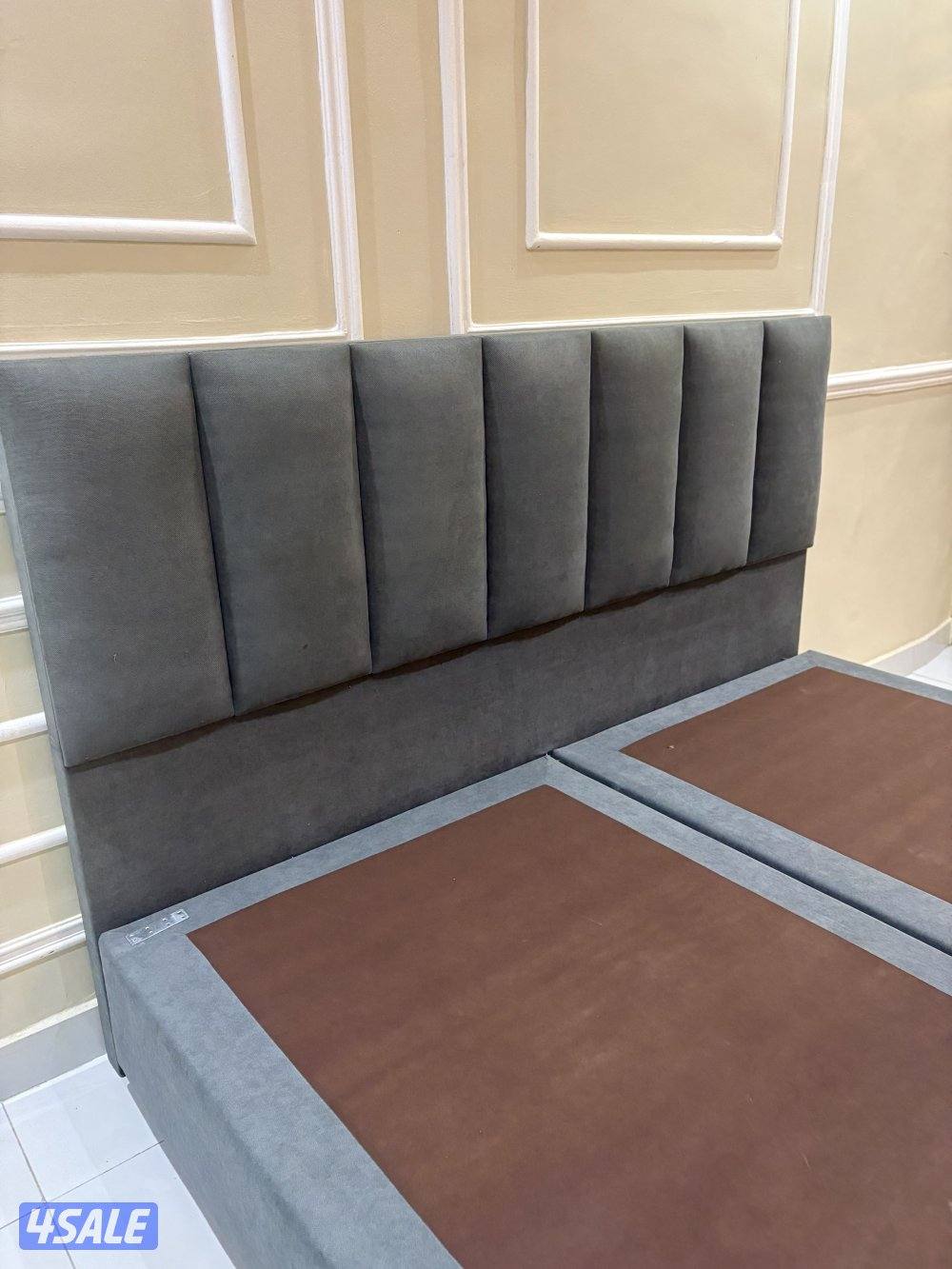 للبيع سرير نظيف شبه الجديد0