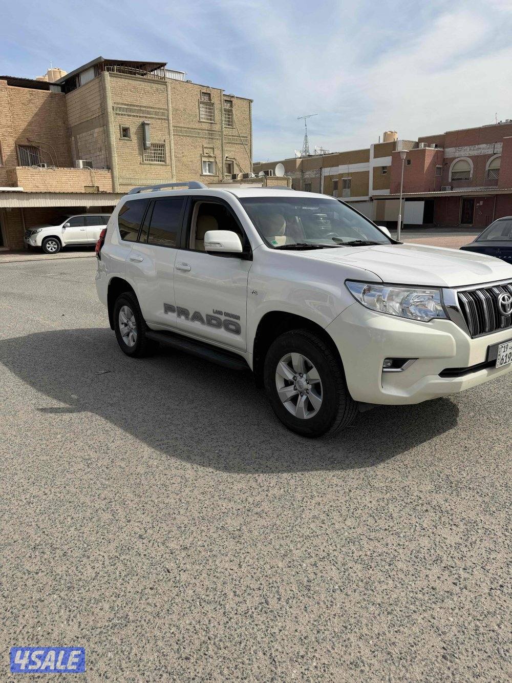 للبيع برادو فل كامل من غير فتحه صبغ الوكاله ب الكامل5