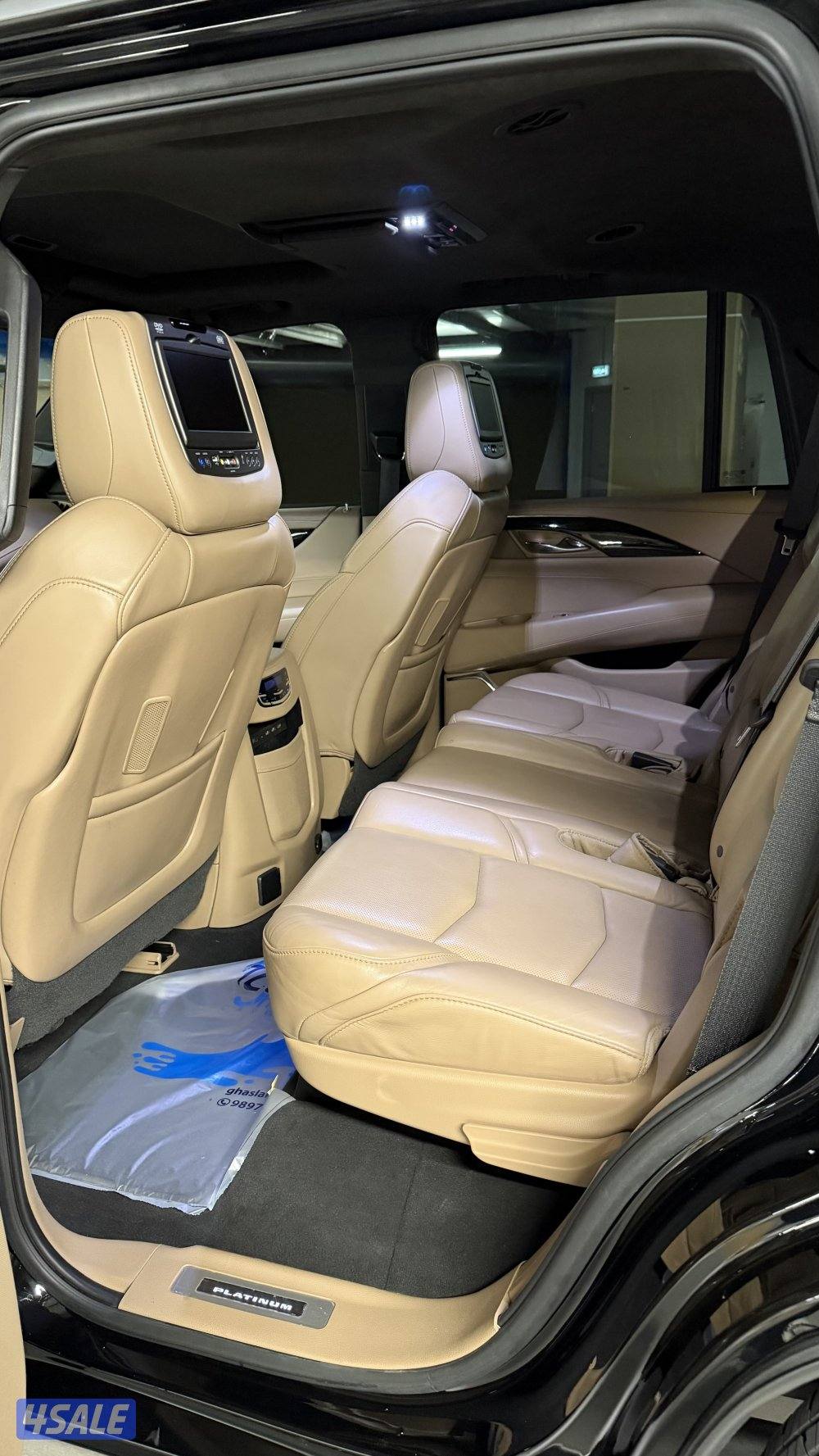 للبيع اسكاليد بلاتنيوم 2018 المالك الاول7