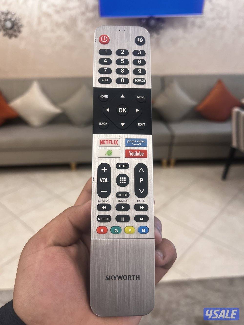 للبيع تلفزيون ذكي كل شي فيه1