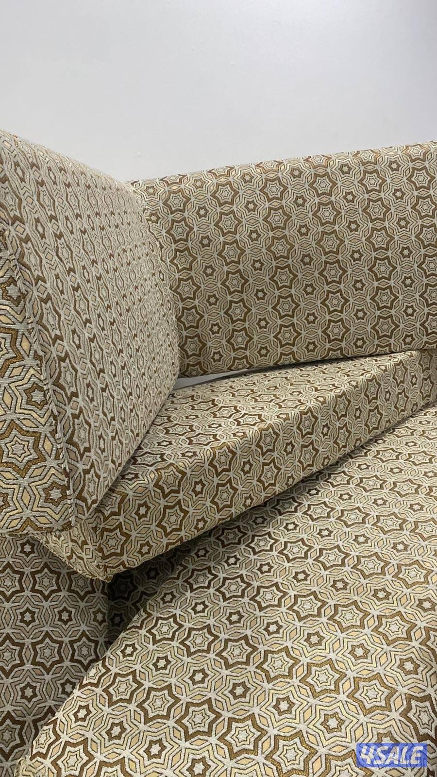 بيعة سريعة جلسات ارضية نظااف كاملين مع التكايات،،،،،،،،،،،،،4