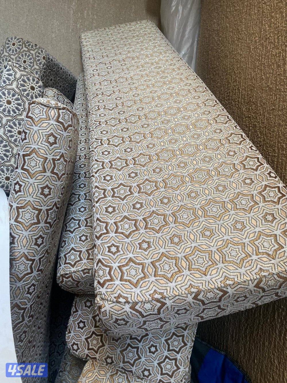 بيعة سريعة جلسات ارضية نظااف كاملين مع التكايات،،،،،،،،،،،،،7